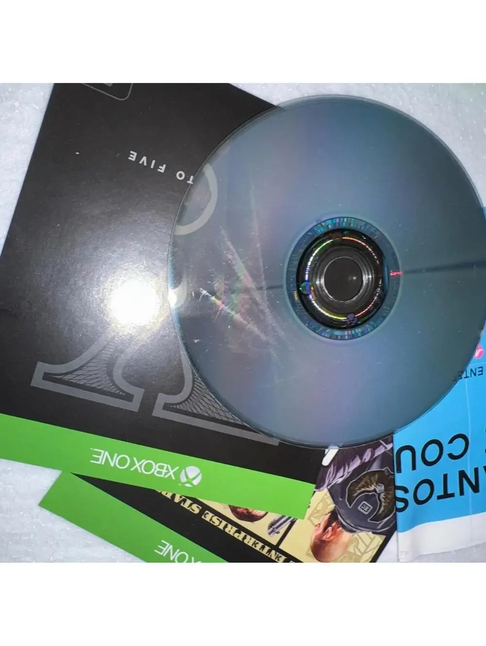 Grand Theft Auto V Premium Online Edition - Microsoft Xbox One